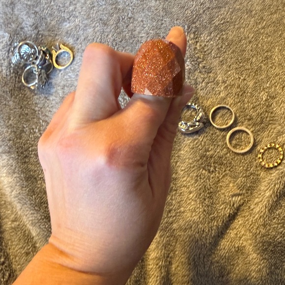 Elegant Gold Statement Ring - Picture 4 of 4